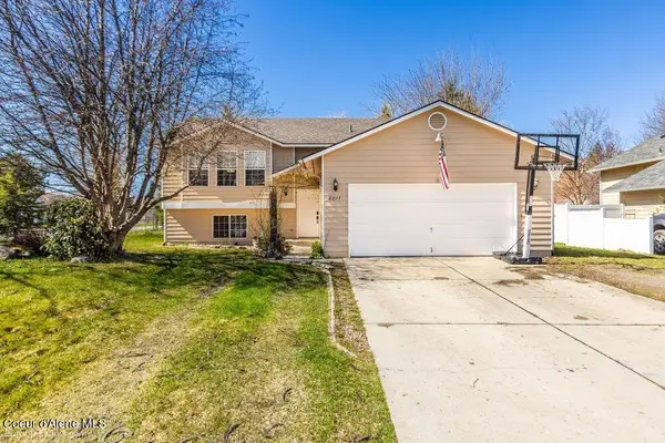 8811 N Davis Circle, Hayden, ID 83835