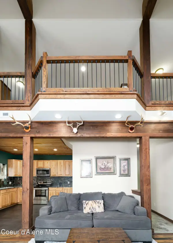 12251 W Blessing Hill RD, Post Falls, ID 83854