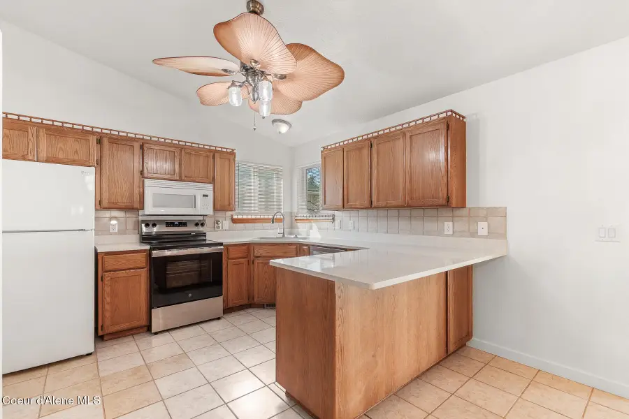 370 S Glenwood Dr, Post Falls, ID 83854 - #2