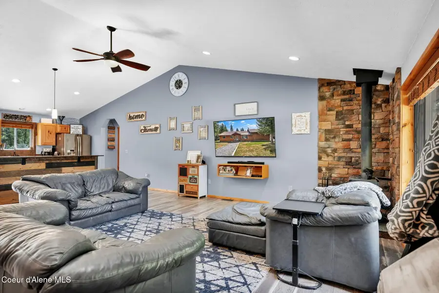 181 E Deer Meadow LN, Blanchard, ID 83804 - #3