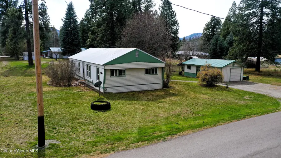 31889 N 4th AVE, Spirit Lake, ID 83869 - #3