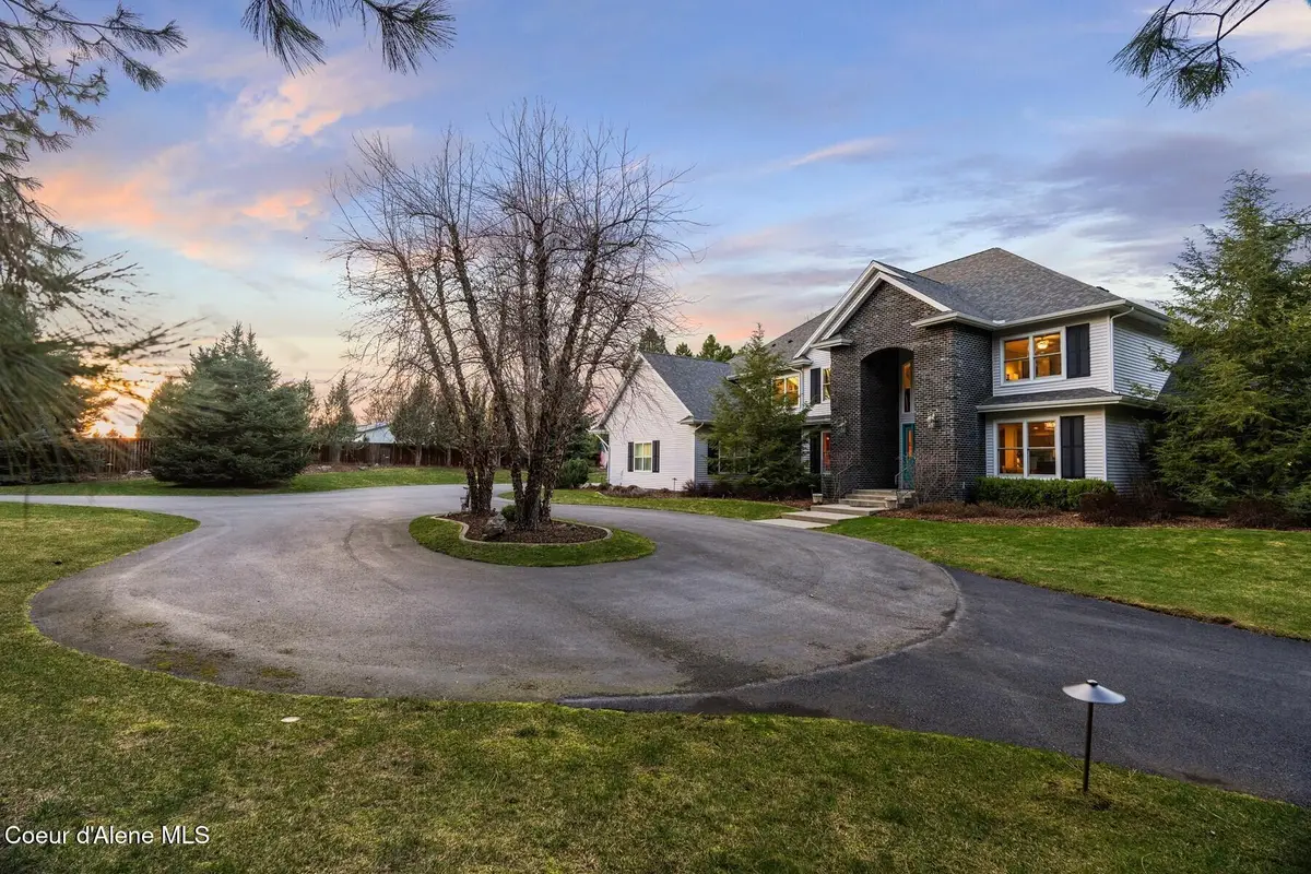 2177 E Totten Ln, Dalton Gardens, ID 83815 - #1