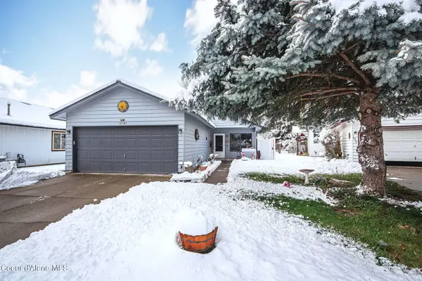 10545 N Camp CT, Hayden, ID 83835