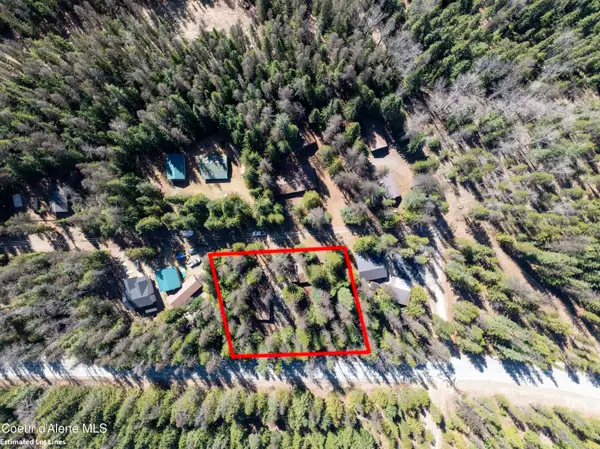 1976 Reeder Bay RD, Nordman, ID 83848