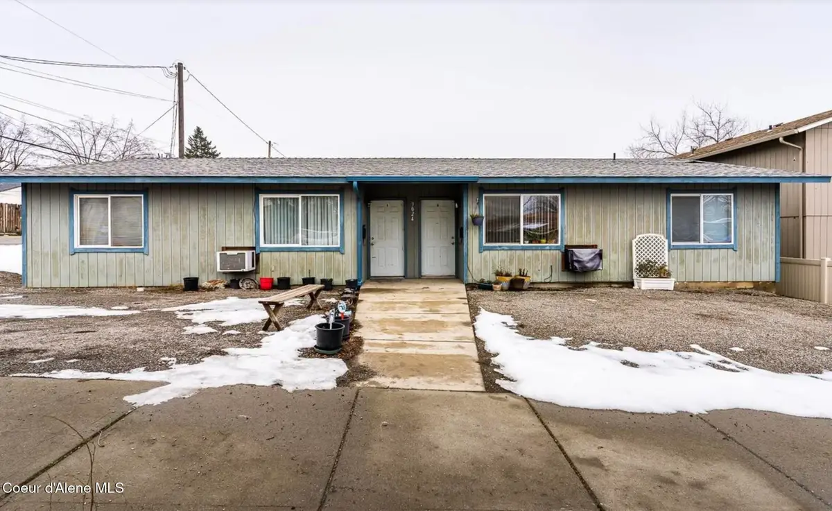 3024 N Hogan St, Spokane, WA 99207 - #1