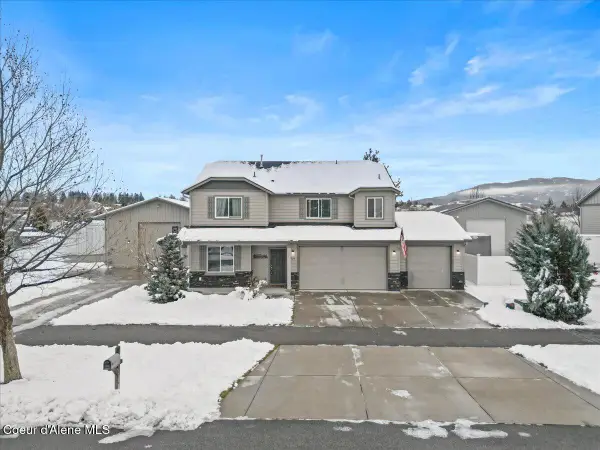 1020 W Jenicek LOOP, Post Falls, ID 83854