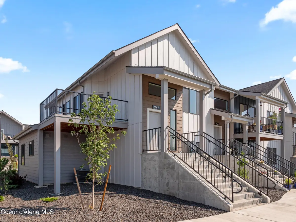 962 E RAILROAD AVE, Post Falls, ID 83854 - #1