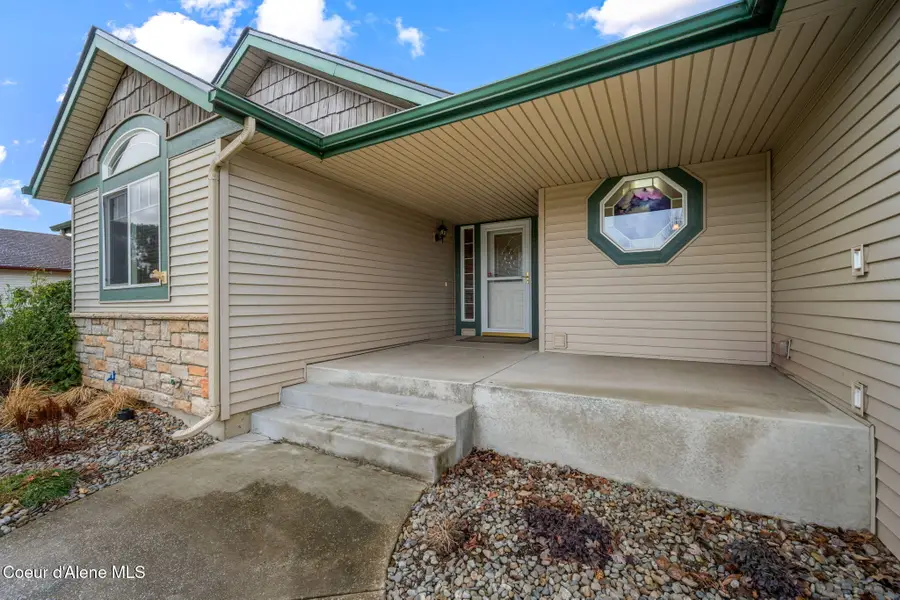 1560 E Cromwell Dr, Coeur Dalene, ID 83815 - #3