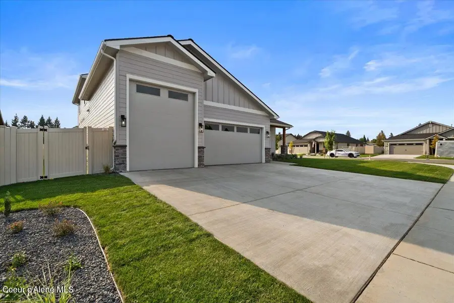 9262 N Secretariat LN, Hayden, ID 83835 - #3