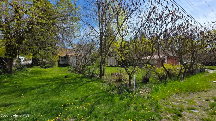 526 W Walnut AVE, Coeur Dalene, ID 83814 - #3
