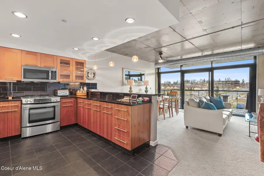 1884 W BELLERIVE LN #313, Coeur Dalene, ID 83814 - #3