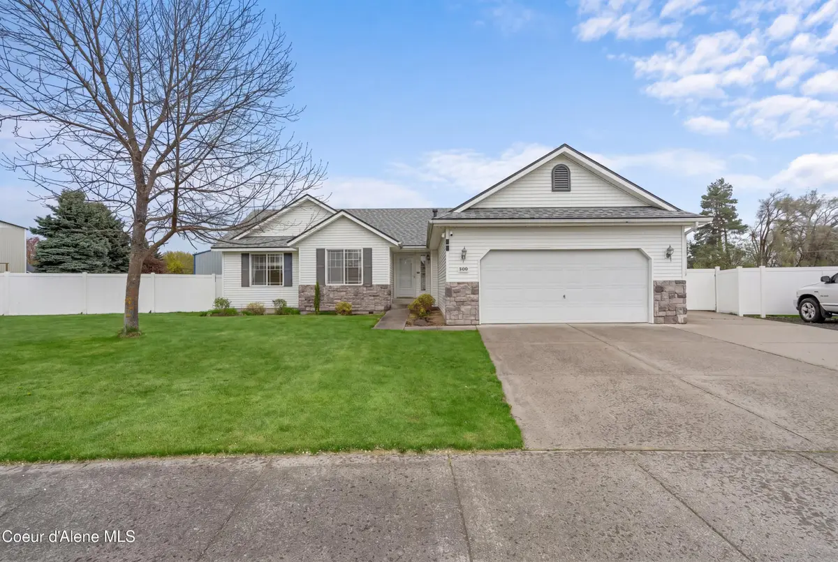 8270 N Ainsworth DR, Hayden, ID 83835 - #1