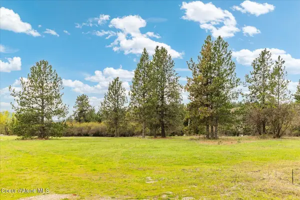 W Hoyt, Hayden, ID 83835