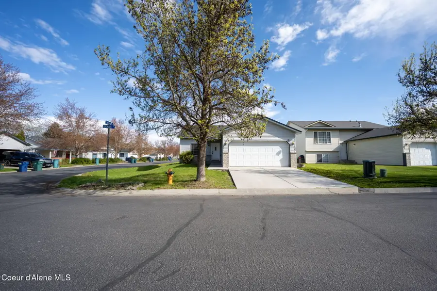 2581 W Grenoble LN, Coeur Dalene, ID 83815 - #2