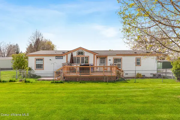 2204 W Pellinore Way, Post Falls, ID 83854