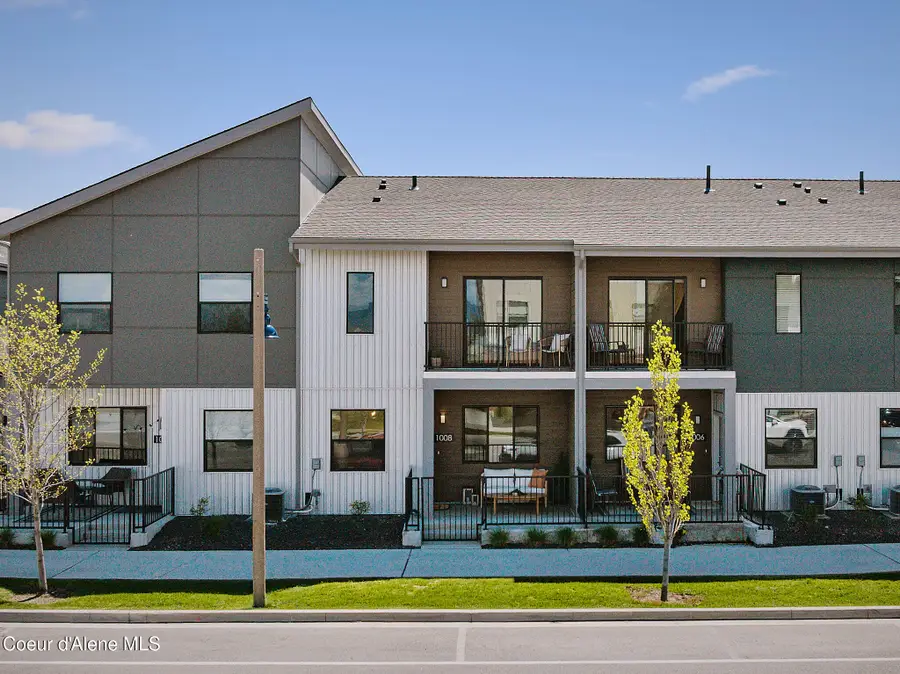 1008 E 4TH AVE, Post Falls, ID 83854 - #2