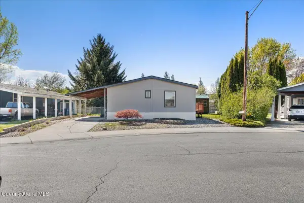 2206 W Oxford CIR, Coeur d'Alene, ID 83815