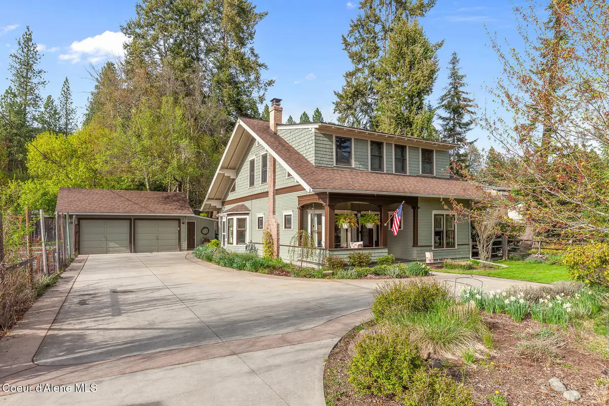 1040 N 23rd St, Coeur Dalene, ID 83814 - #1