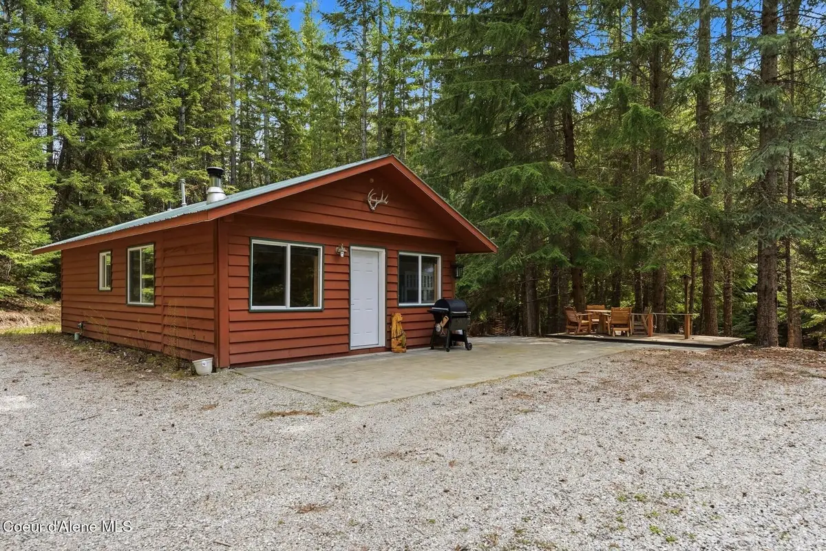 354 Fall Creek Rd, Naples, ID 83847 - #1