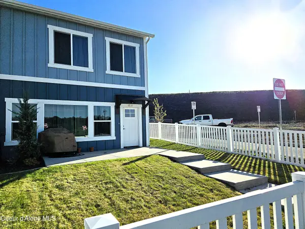 1215 Edington Ave, Moscow, ID 83843