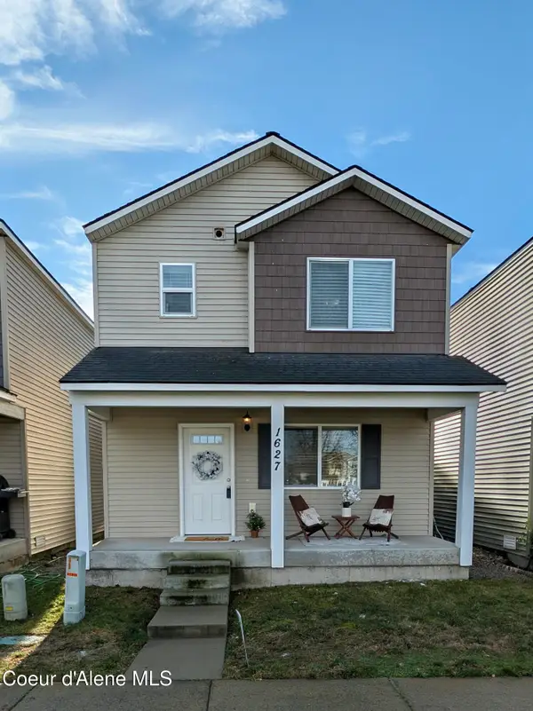 1627 E Zoey LN, Post Falls, ID 83854