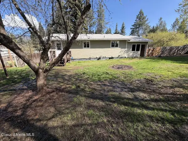 7526 W Pine ST, Rathdrum, ID 83858
