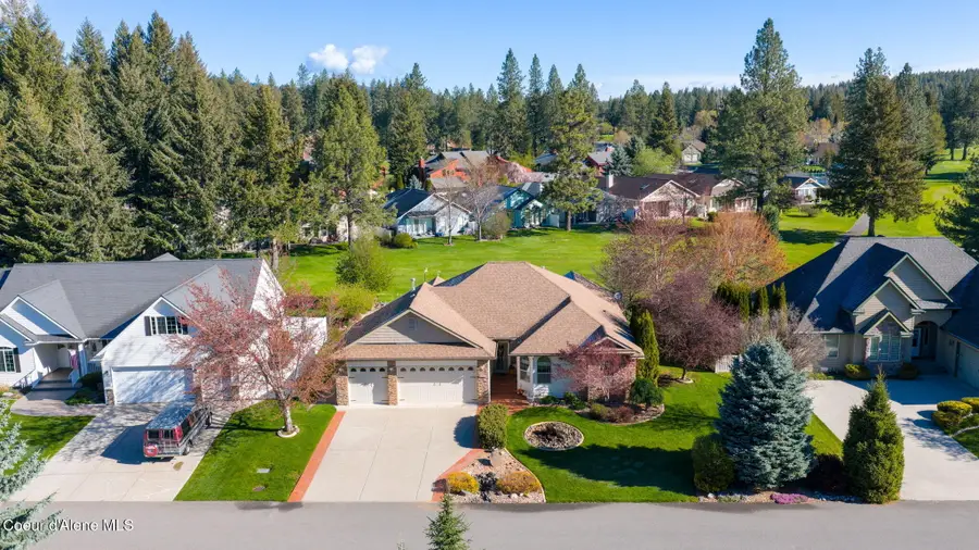 5247 W Broken Tee RD, Rathdrum, ID 83858 - #2
