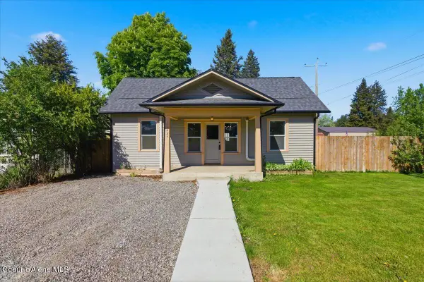 32487 N 2nd AVE, Spirit Lake, ID 83869