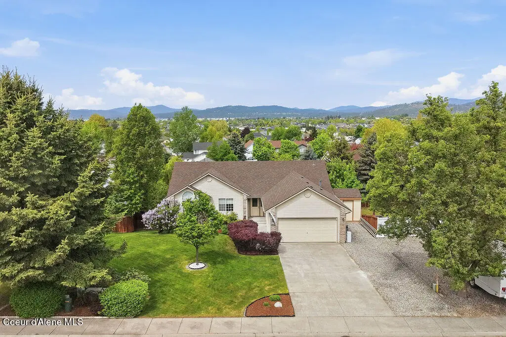 2413 N Stagecoach DR, Post Falls, ID 83854 - #1