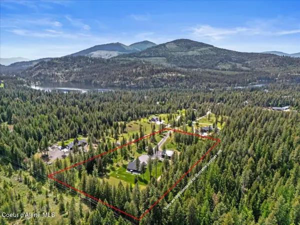 5055 W Whipsaw LN, Rathdrum, ID 83858