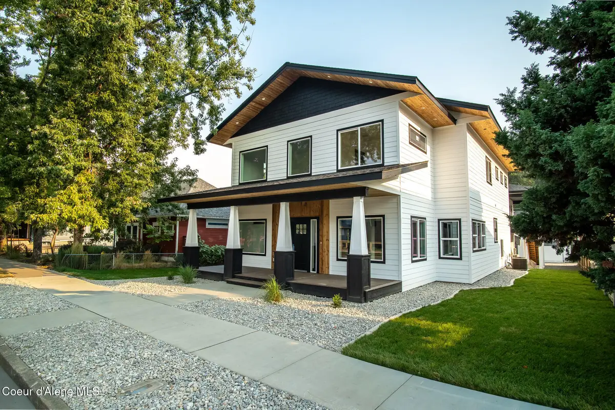 816 & 818 E Young AVE, Coeur Dalene, ID 83814 - #1