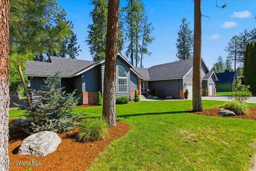 4741 W Woodside Ave, Coeur Dalene, ID 83815 - #3