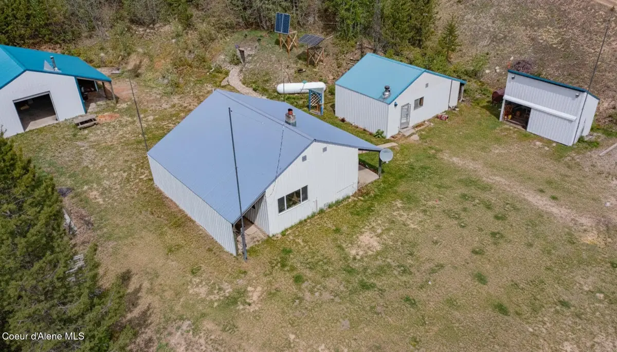 2884 Morris RD, Naples, ID 83847 - #1