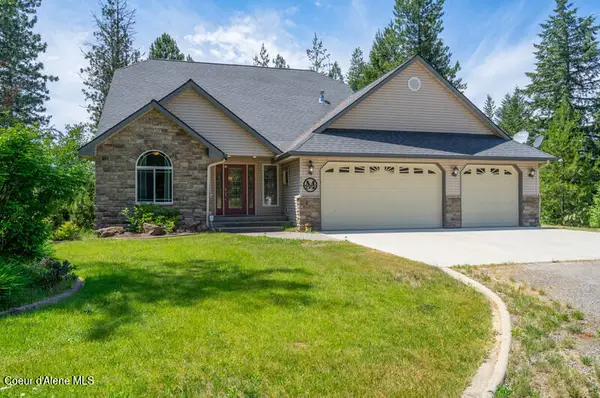 608 Country Club LN, Pinehurst, ID 83850