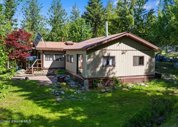 910 Otts Rd, Sagle, ID 83860