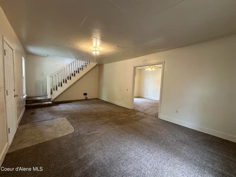 1104 E Lakeside AVE, Coeur Dalene, ID 83814 - #2
