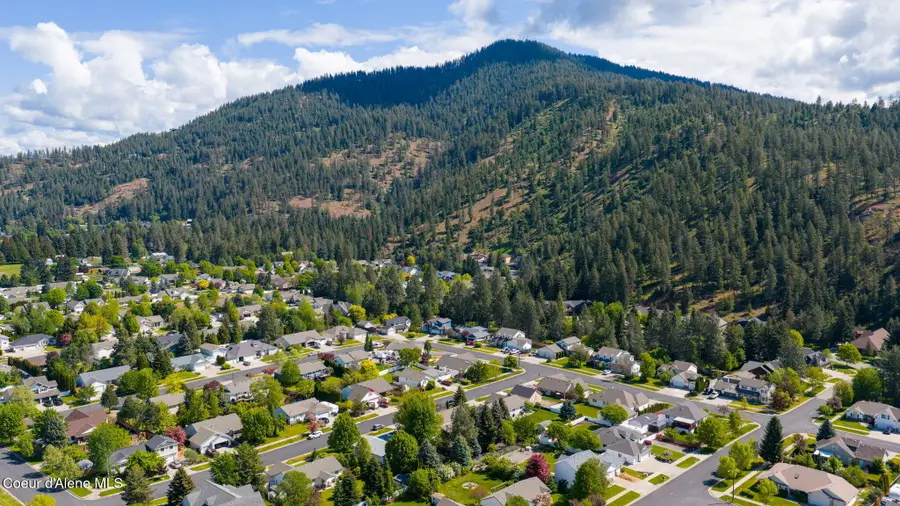 2056 E Greywolf AVE, Coeur D Alene, ID 83815 - #3