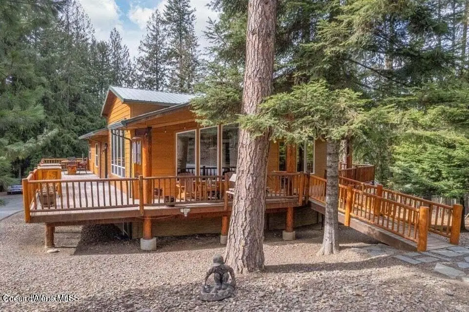 2017 Peninsula RD, Hope, ID 83836 - #1