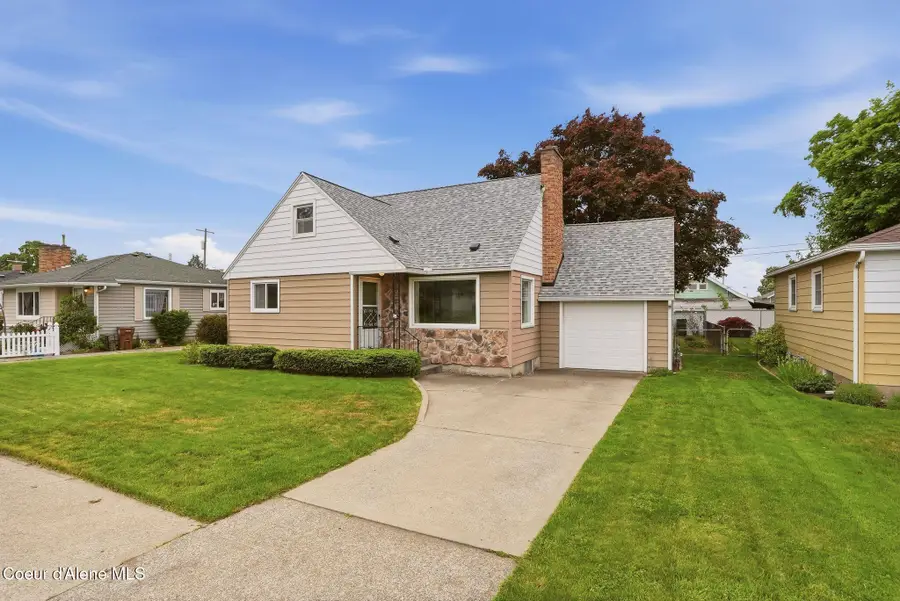 624 E Courtland Ave, Spokane, WA 99207 - #2