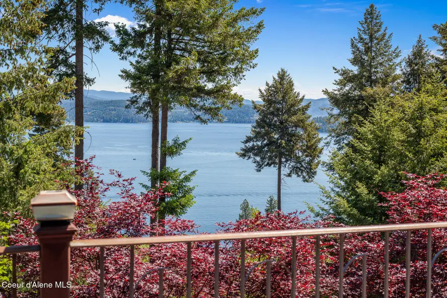 555 W Harbor View DR, Coeur Dalene, ID 83814 - #2