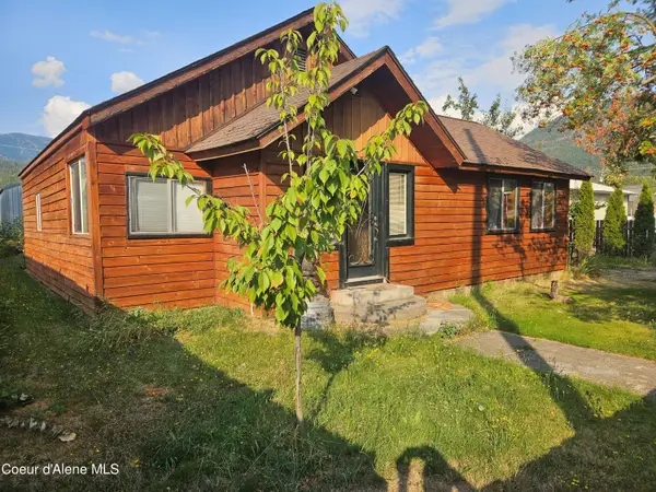 108 W 3rd AVE, Clark Fork, ID 83811