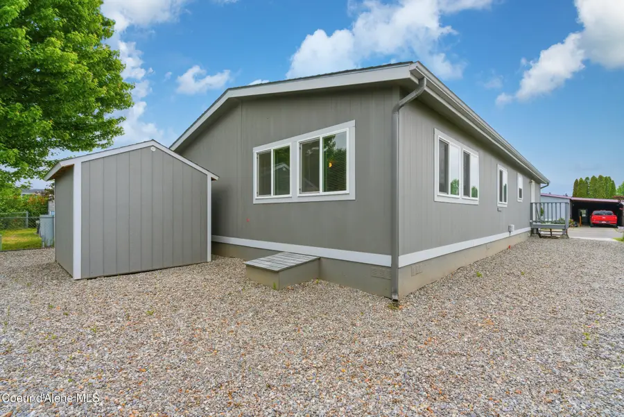 2065 W Yorkshire AVE, Coeur Dalene, ID 83815 - #3