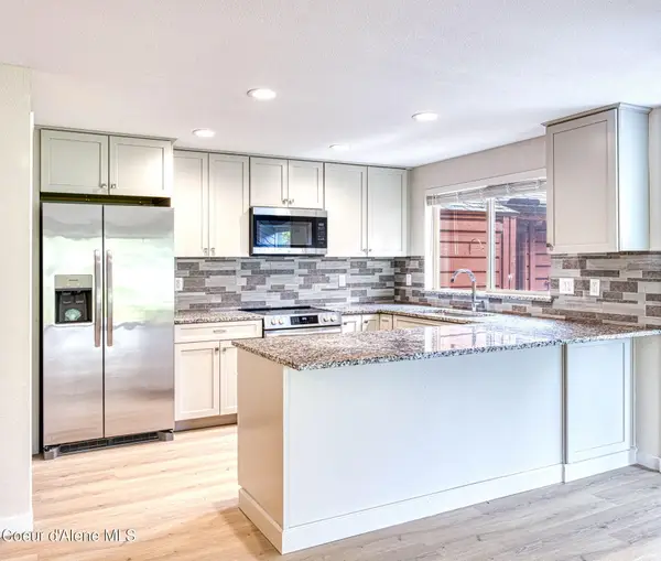 5299 W Green Ct #Unit 2, Rathdrum, ID 83858