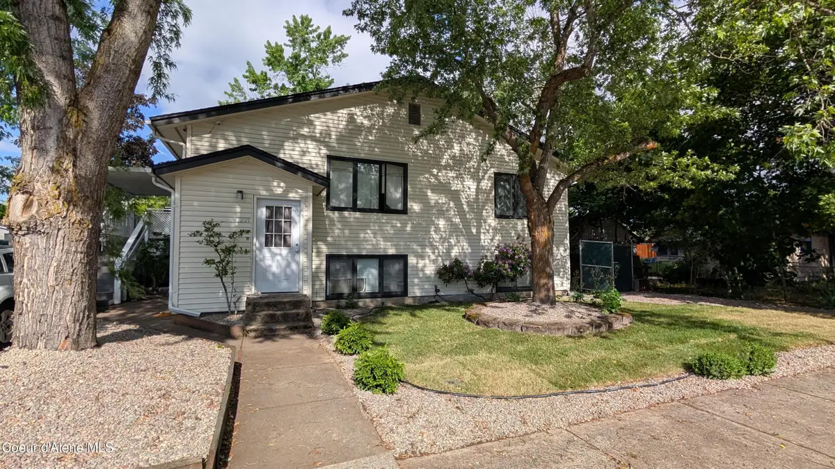 1221 N 11th ST, Coeur Dalene, ID 83814 - #1