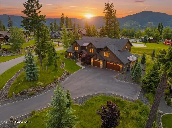 11231 N MCCALL FALLS DR, Hayden, ID 83835
