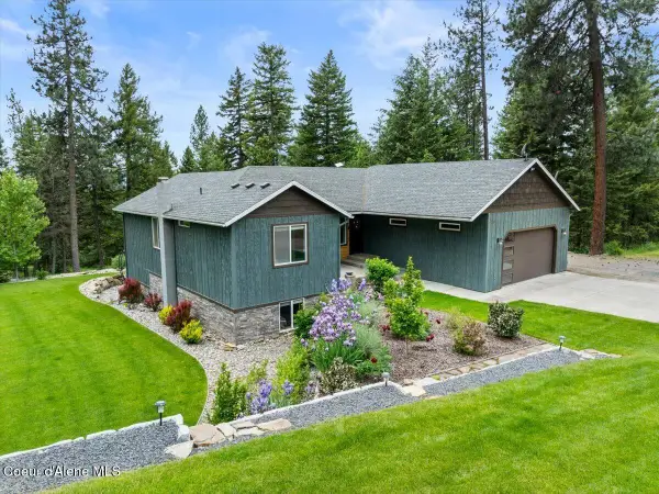 11243 W Hidden Valley RD, Rathdrum, ID 83858