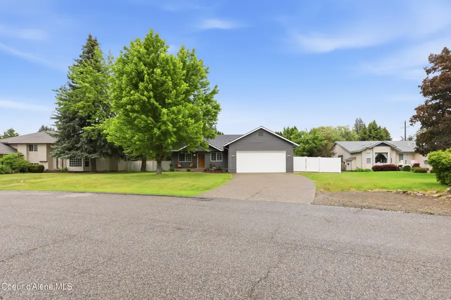 699 E Cloverleaf DR, Hayden, ID 83835 - #2