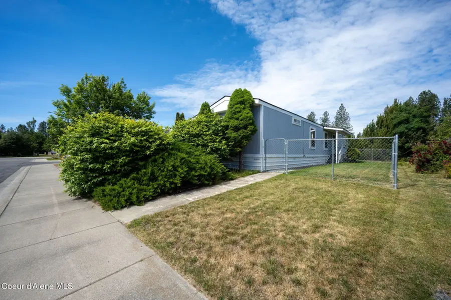 5487 N Burkshire Ave, Coeur Dalene, ID 83815 - #3