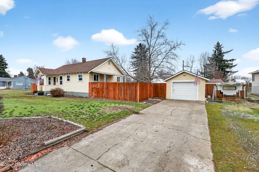8422 E Liberty Ave, Millwood, WA 99212 - Image #2