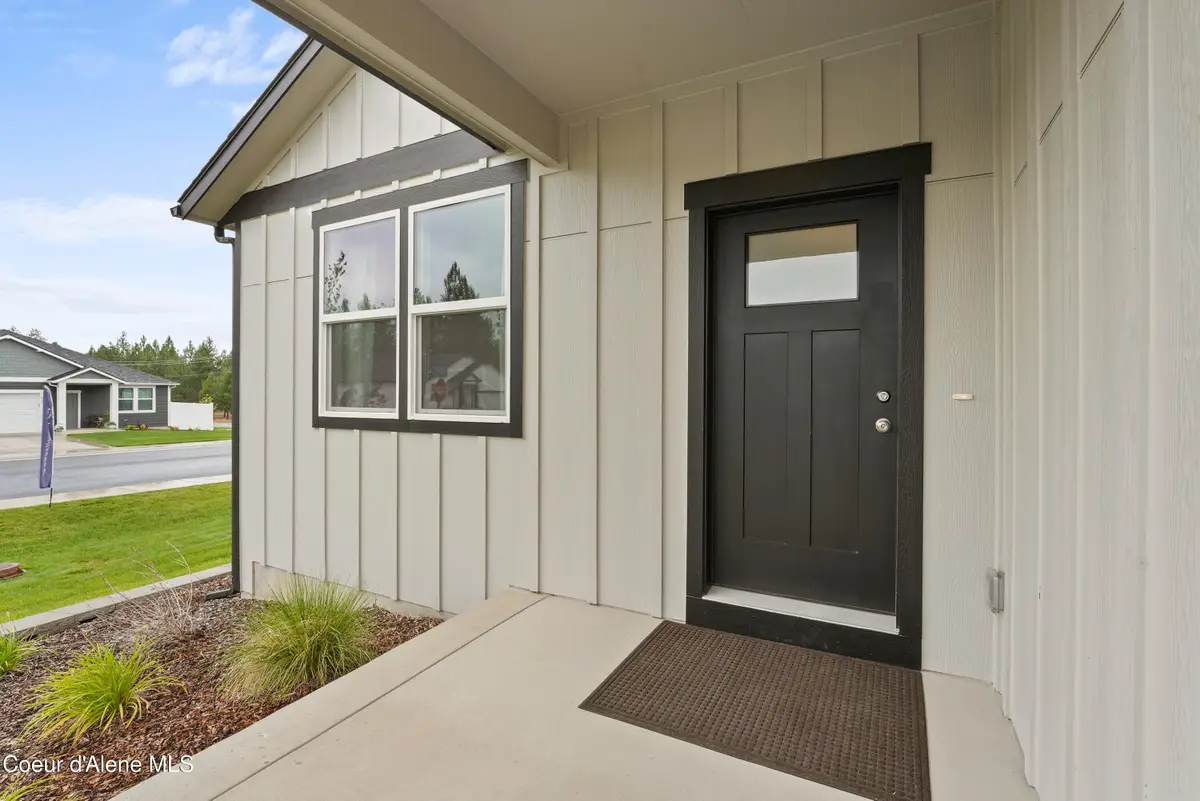 3376 N Columba ST, Post Falls, ID 83854 - #1